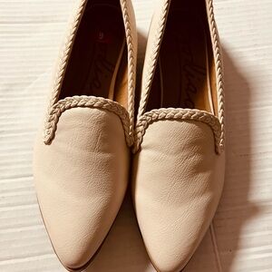 Zodiac Women's Off-White Loafers